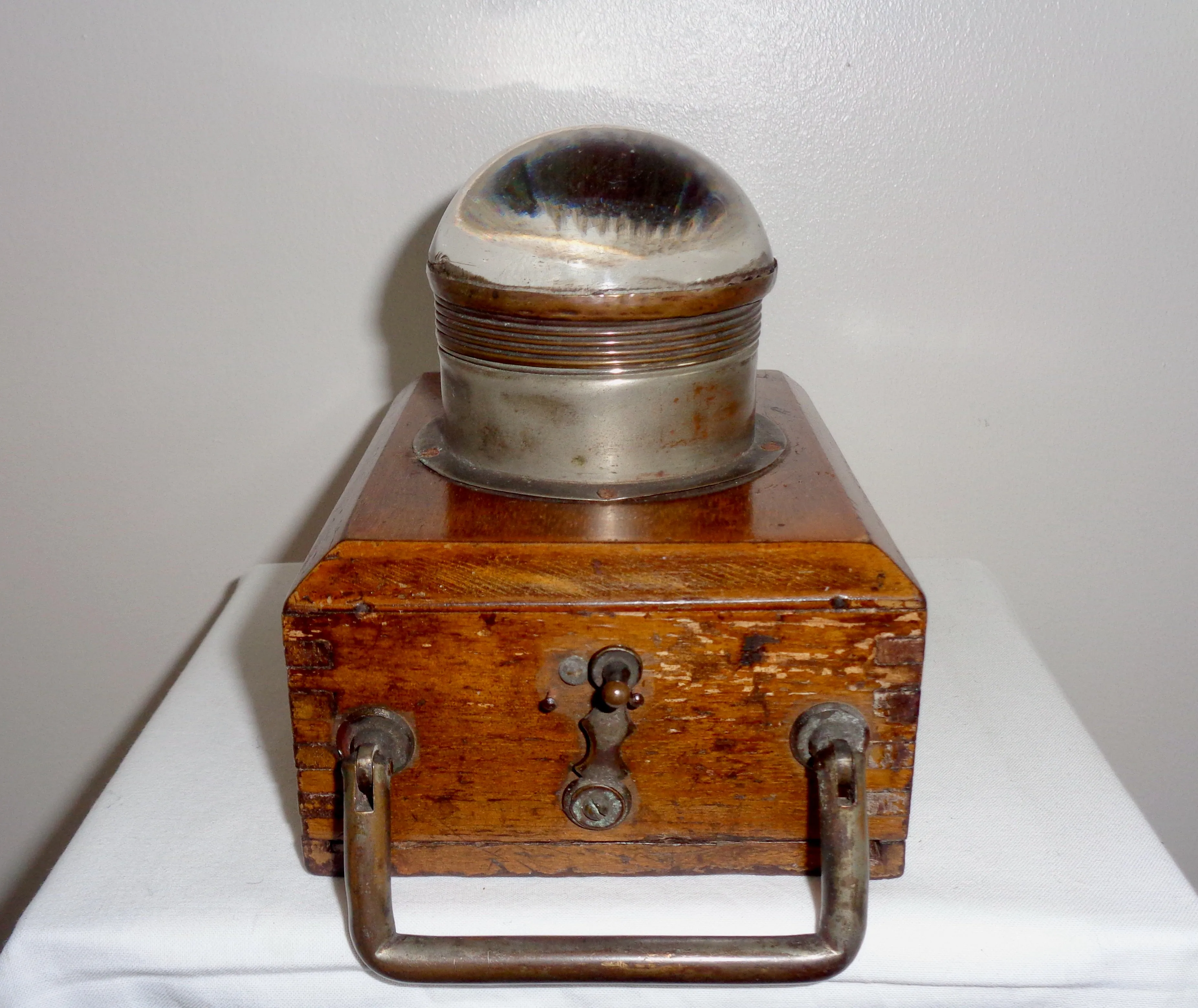 Antique Ever Ready UK Bullseye Bulb Torch / Hand Lamp In A Wood Case