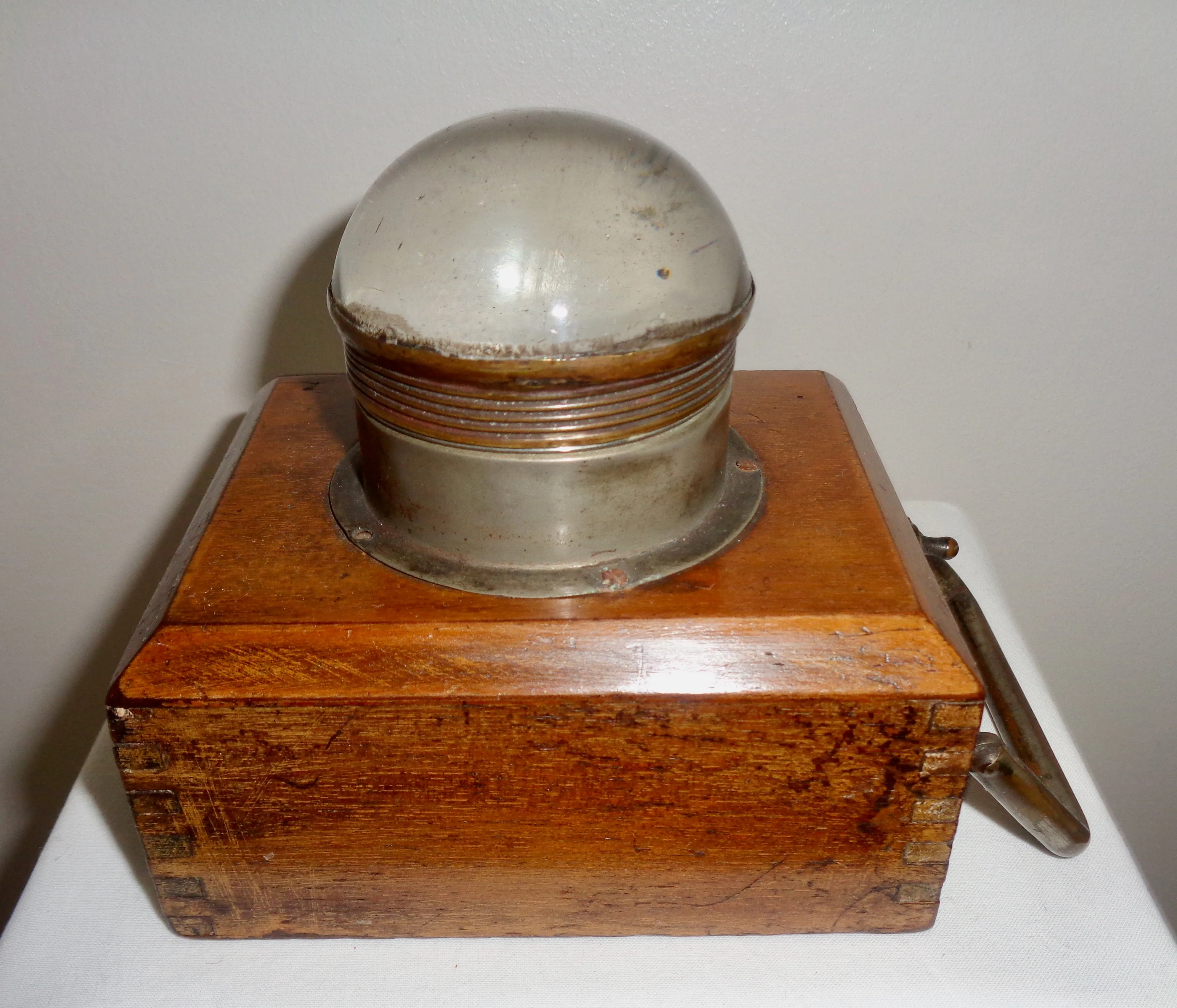 Antique Ever Ready UK Bullseye Bulb Torch / Hand Lamp In A Wood Case