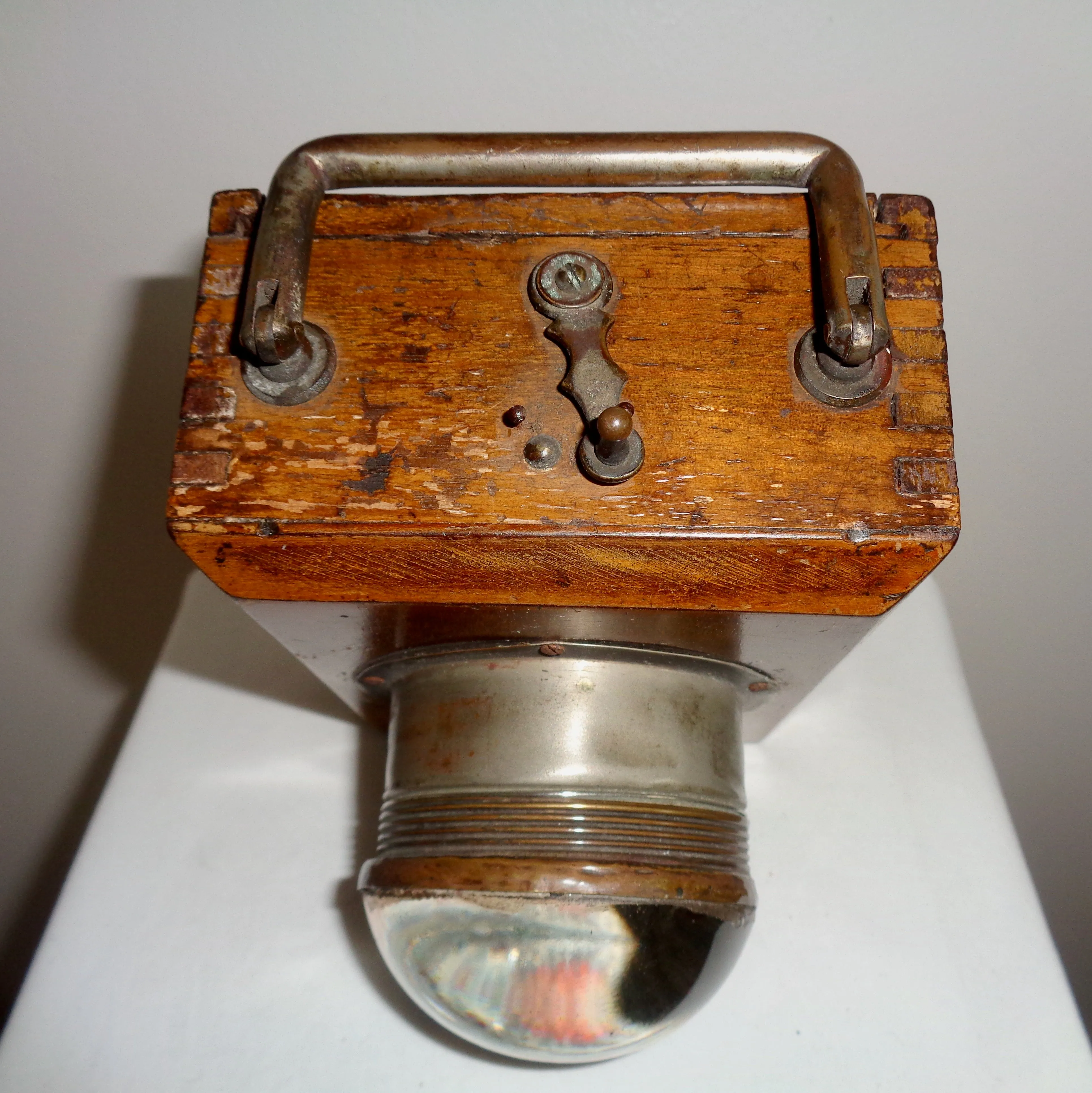 Antique Ever Ready UK Bullseye Bulb Torch / Hand Lamp In A Wood Case